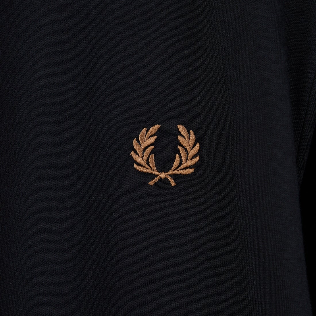 FRED PERRY [フレッドペリー] ティップライン ワンポイント刺繍TシャツX23 PORRID [M9602] 184 BLACK