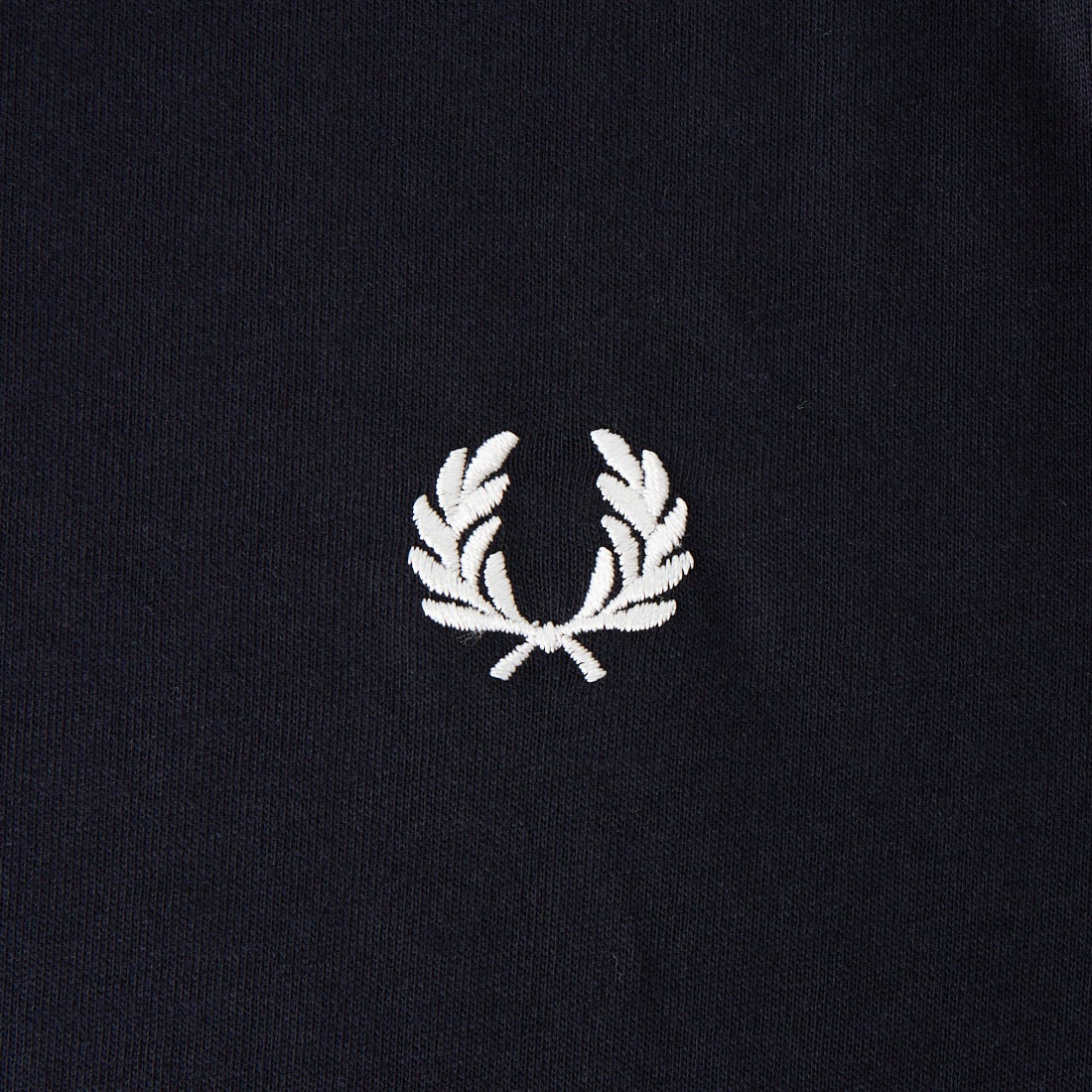 FRED PERRY [フレッドペリー] ティップライン ワンポイント刺繍Tシャツ [M9602] 795 NAVY
