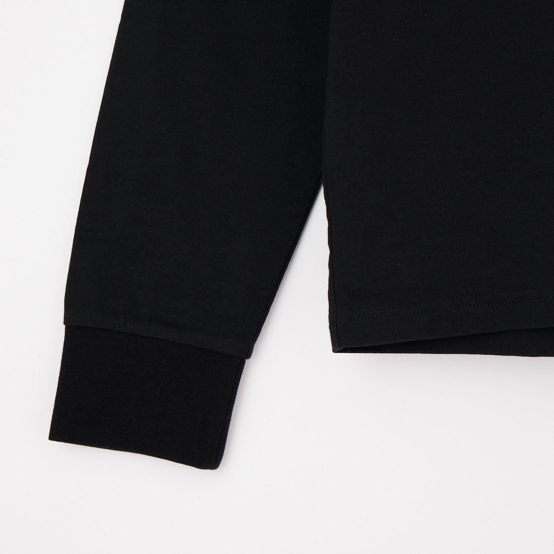 FRED PERRY [フレッドペリー] ティップライン ワンポイント刺繍Tシャツ [M9602] R88 BLACK