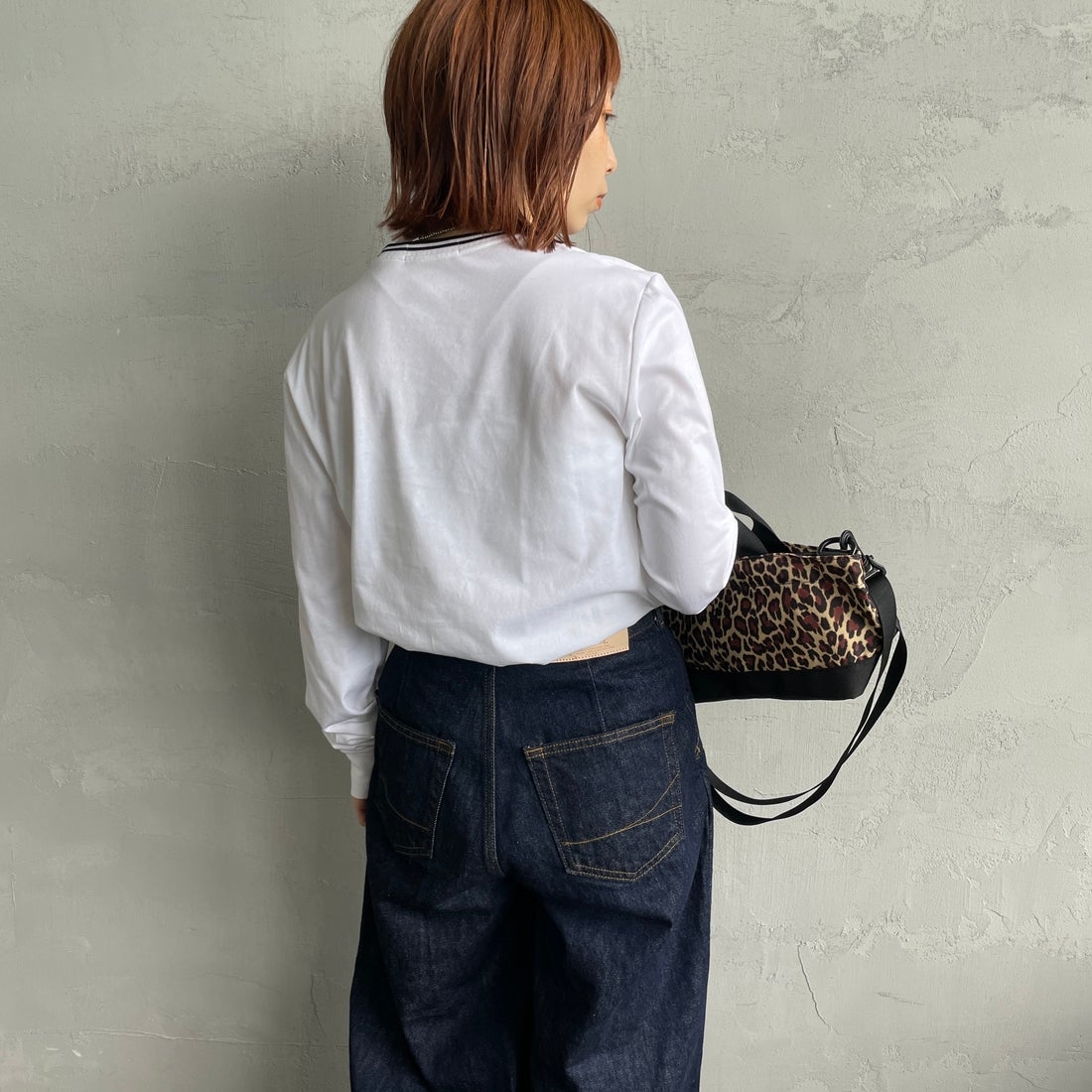 FRED PERRY [フレッドペリー] ティップライン ワンポイント刺繍Tシャツ [M9602] 100 WHITE &&モデル身長：158cm 着用サイズ：S&&