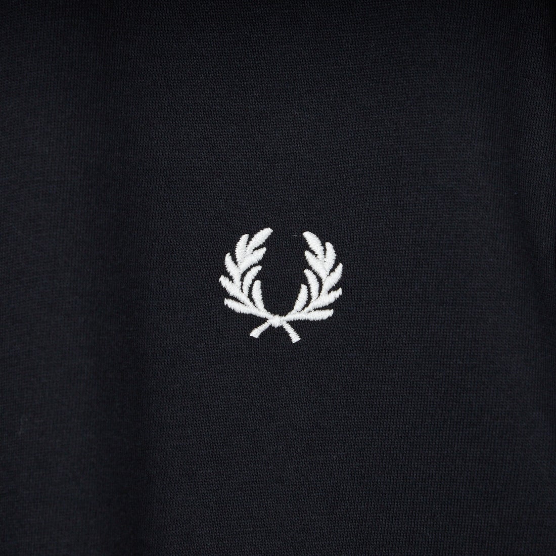 FRED PERRY [フレッドペリー] ティップライン ワンポイント刺繍Tシャツ [M9602] 102 BLACK