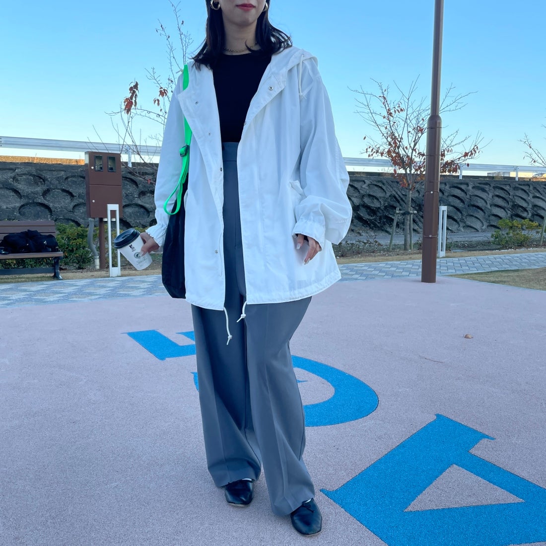 Jeans Factory Clothes [ジーンズファクトリークローズ] ショート丈 ナイロンモッズパーカー [IN1-CT-4] WHITE &&モデル身長：163cm 着用サイズ：F&&