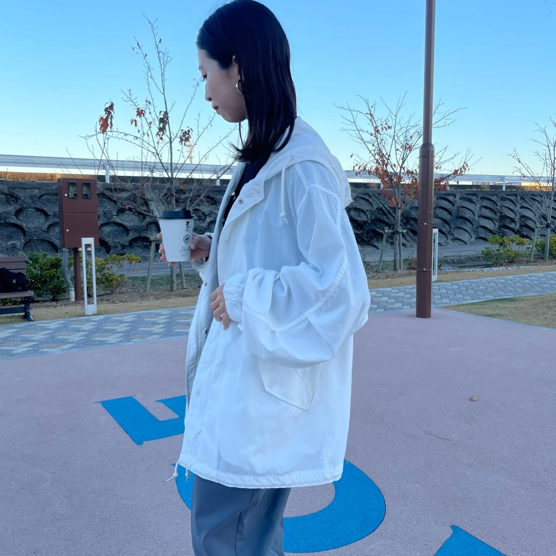 Jeans Factory Clothes [ジーンズファクトリークローズ] ショート丈 ナイロンモッズパーカー [IN1-CT-4] WHITE &&モデル身長：163cm 着用サイズ：F&&