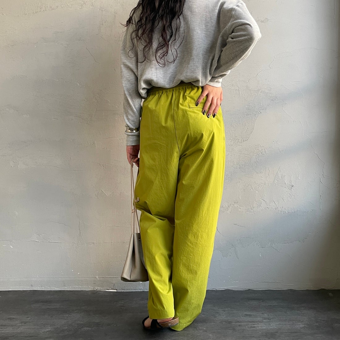 Jeans Factory Clothes [ジーンズファクトリークローズ] 7DAYSナイロンイージーパンツ [IN11-PT-5] ﾋﾟｽﾀﾁｵ &&モデル身長：162cm 着用サイズ：F&&