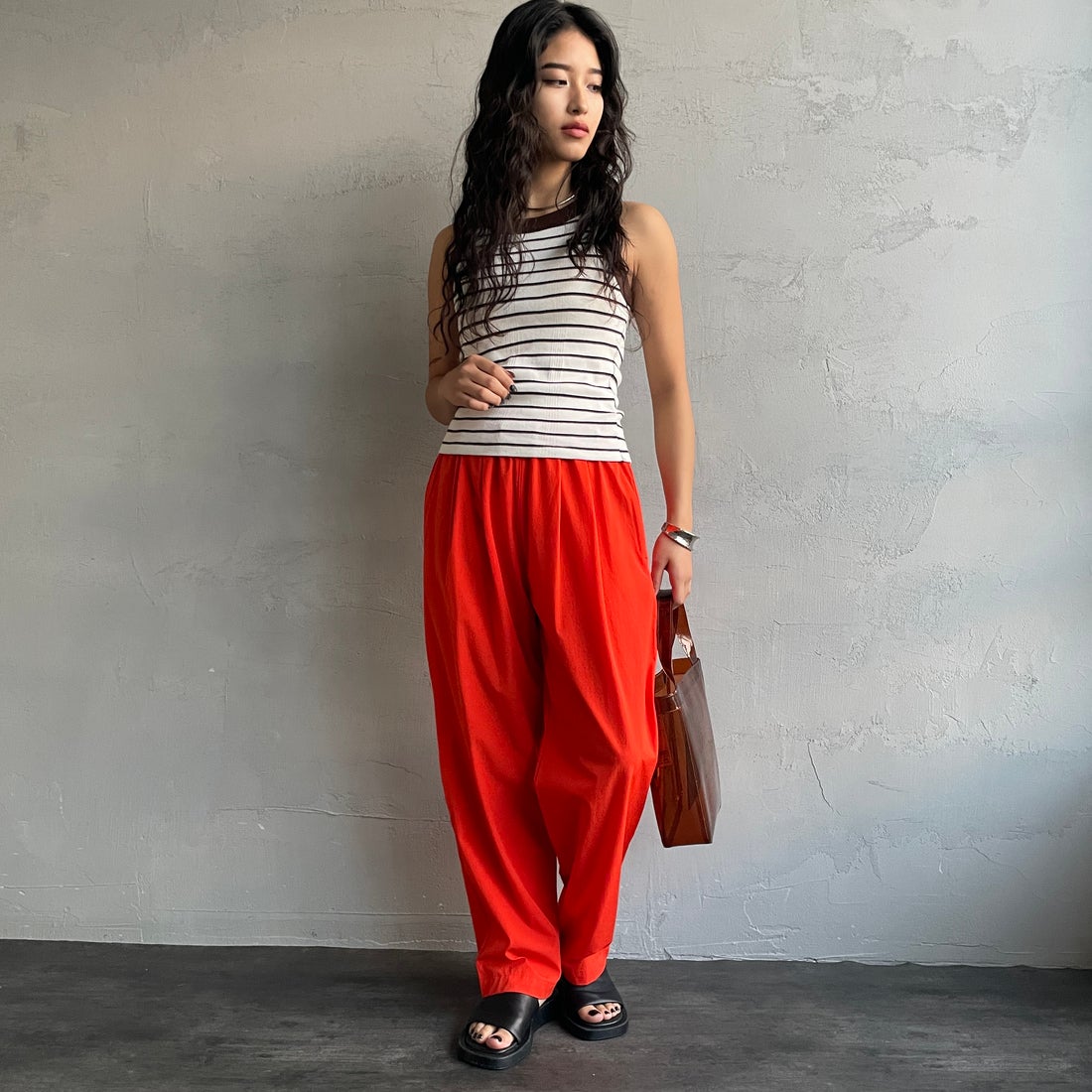 Jeans Factory Clothes [ジーンズファクトリークローズ] 7DAYSナイロンイージーパンツ [IN11-PT-5] ｵﾚﾝｼﾞ &&モデル身長：162cm 着用サイズ：F&&