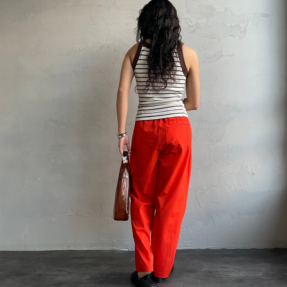 Jeans Factory Clothes [ジーンズファクトリークローズ] 7DAYSナイロンイージーパンツ [IN11-PT-5] ｵﾚﾝｼﾞ &&モデル身長：162cm 着用サイズ：F&&