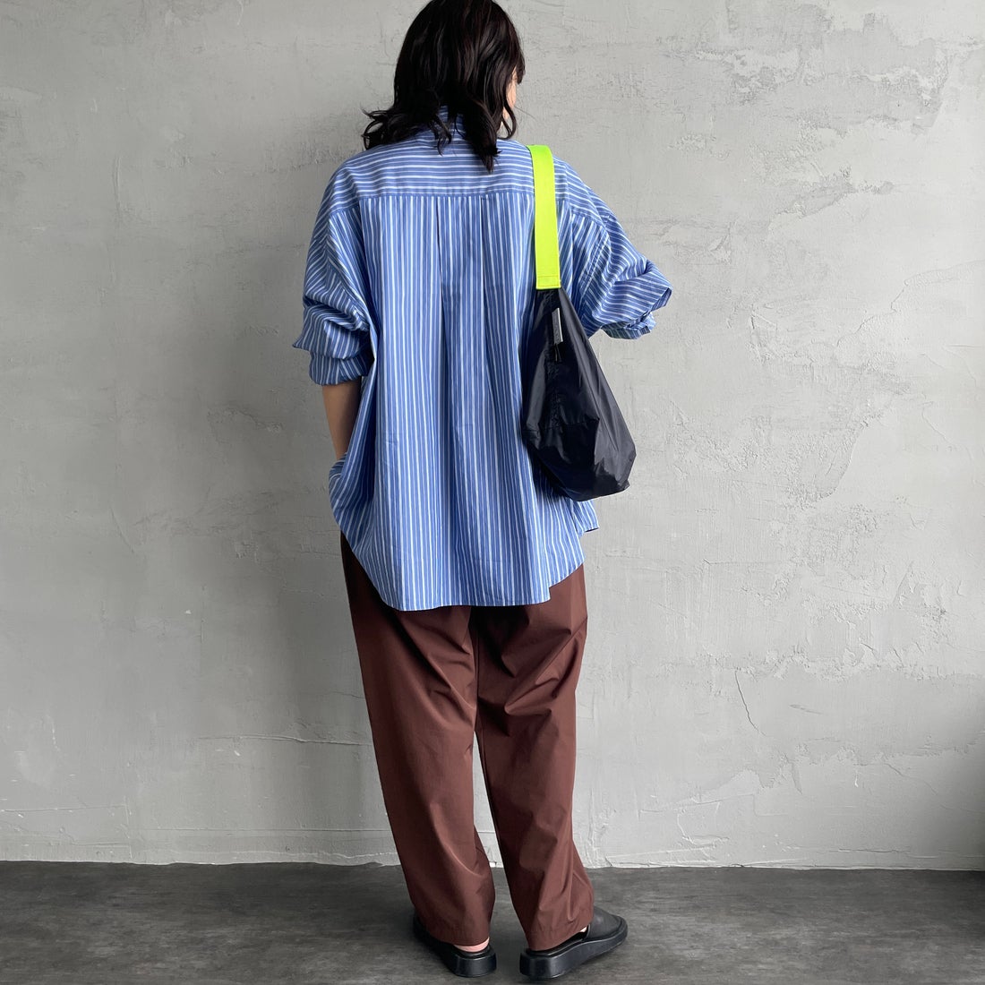 Jeans Factory Clothes [ジーンズファクトリークローズ] 7DAYSナイロンイージーパンツ [IN11-PT-5] ﾌﾞﾗｳﾝ &&モデル身長：160cm 着用サイズ：F&&