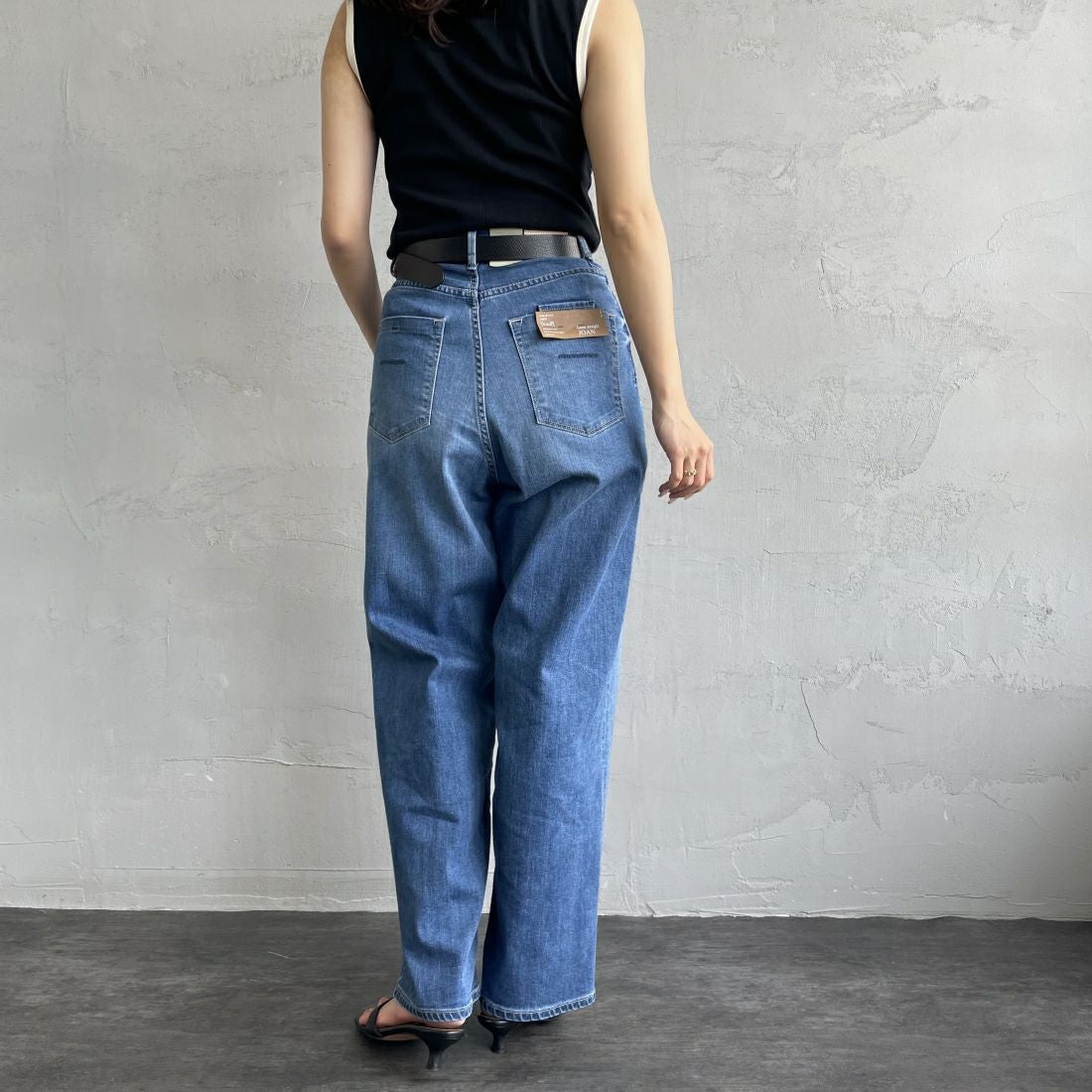 YANUK [ヤヌーク] 別注 JOAN for JEANS FACTORY ルーズストレート