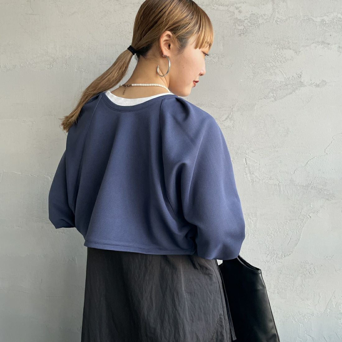 By/m [バイエム] ギャザーベルト付きカットボレロ [23142064] 12 D.BLUE &&モデル身長：156cm 着用サイズ：F&&