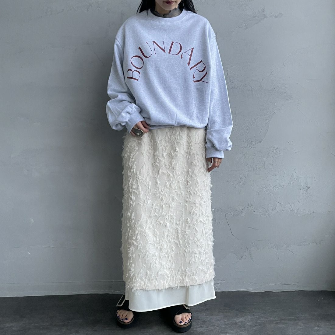 CHIGNON [シニヨン] カットジャガードスカート [2236-497KK] IVORY &&モデル身長：156cm 着用サイズ：F&&