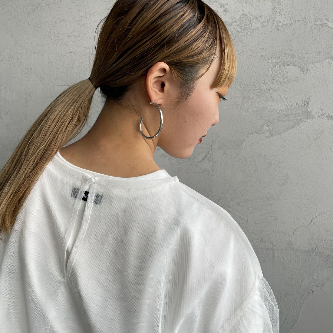 By/m [バイエム] シアーメッシュブラウス [24112009] 02 OFF &&モデル身長：156cm 着用サイズ：F&&