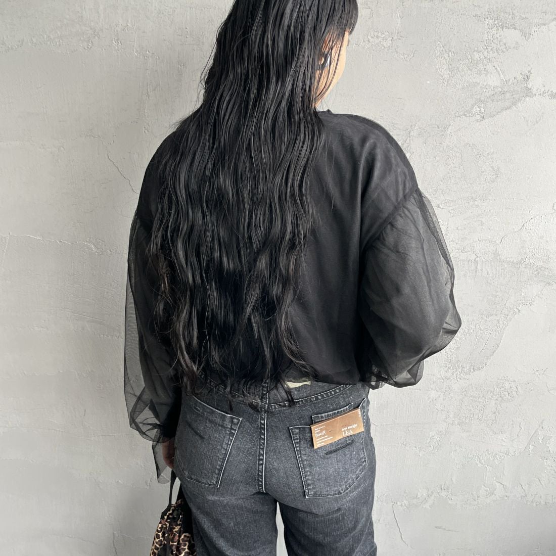 By/m [バイエム] シアーメッシュブラウス [24112009] 09 BLACK &&モデル身長：156cm 着用サイズ：F&&