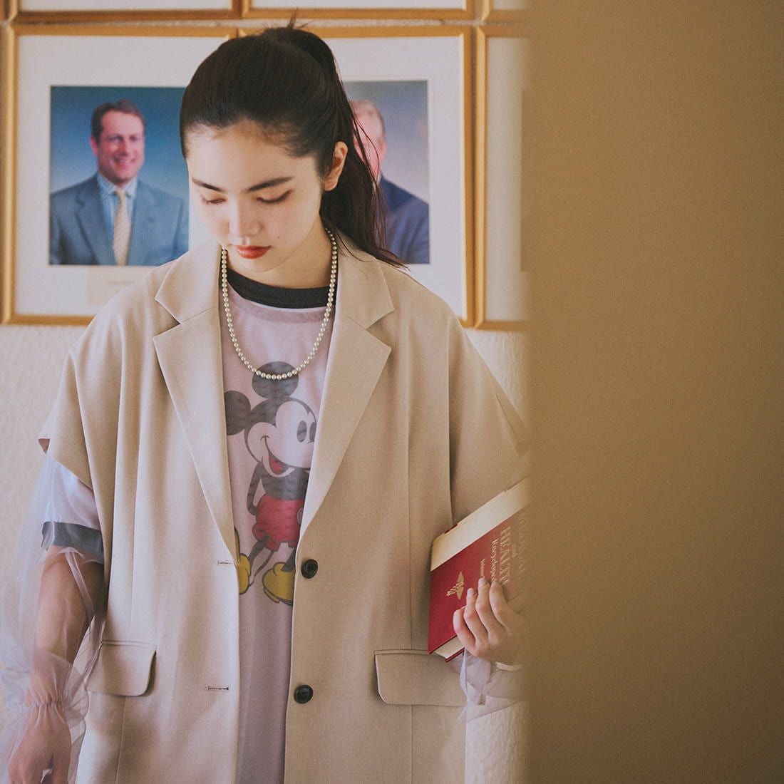 By/m [バイエム] シアーメッシュブラウス [24112009] 05 L.GRAY &&モデル身長：165cm 着用サイズ：F&&