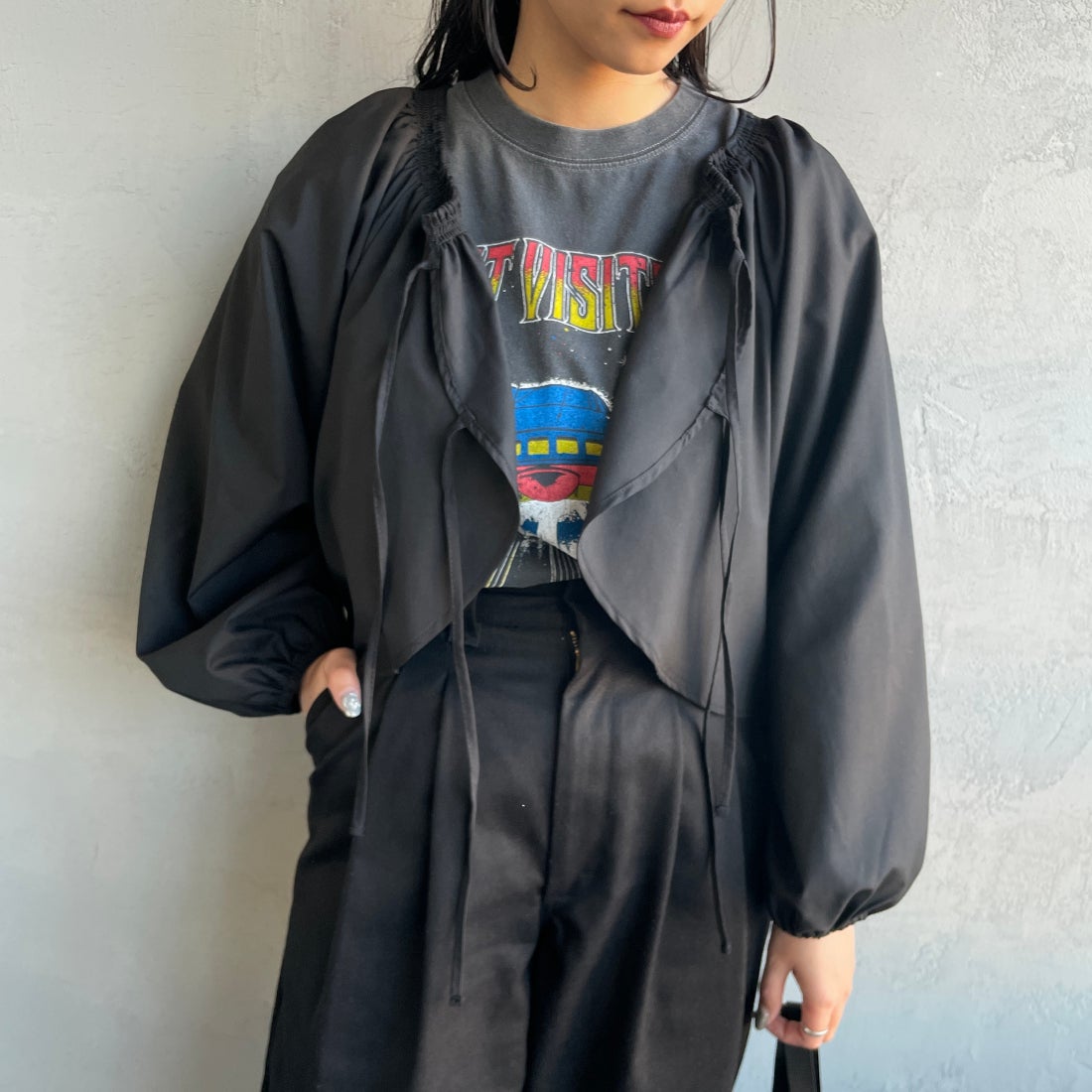 By/m [バイエム] 2WAY ボレロブラウス [23142056] 09 BLACK &&モデル身長：156cm 着用サイズ：F&&