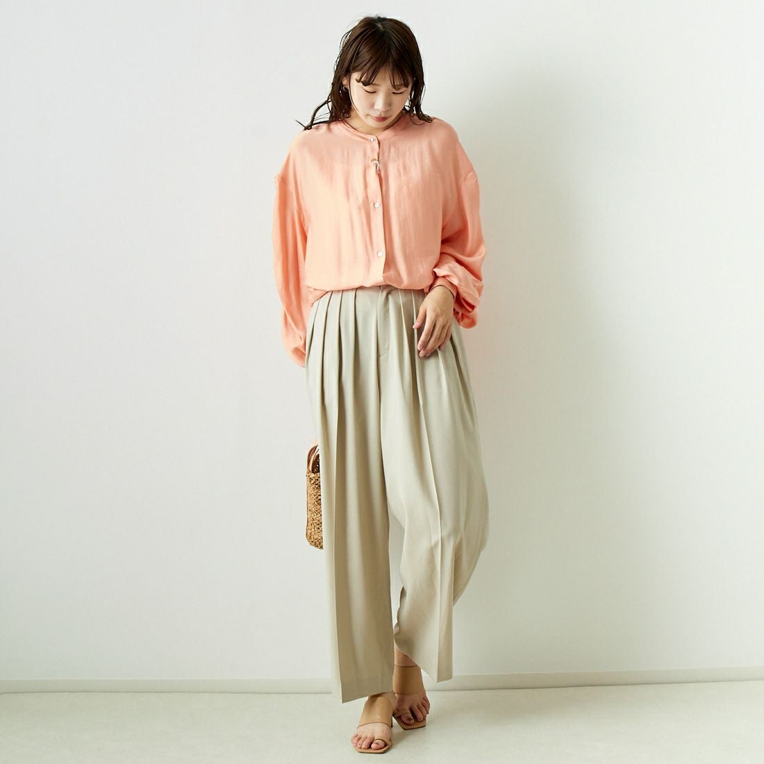 CHIGNON [シニヨン] シャーリングスリーブシャツ [1636-593JS] ORANGE &&モデル身長：167cm 着用サイズ：F&&