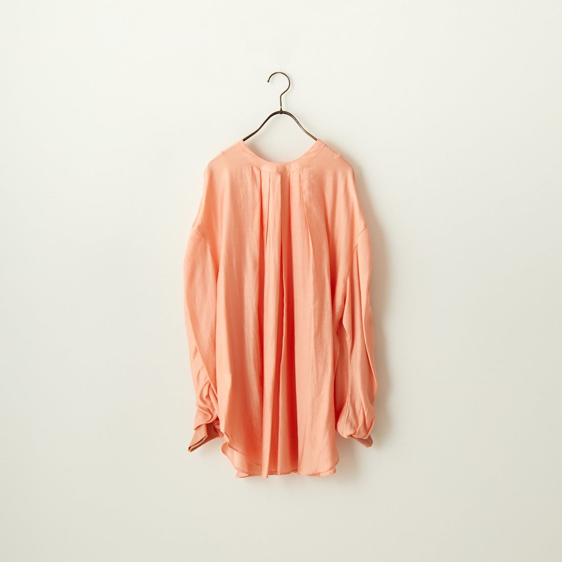 CHIGNON [シニヨン] シャーリングスリーブシャツ [1636-593JS] ORANGE