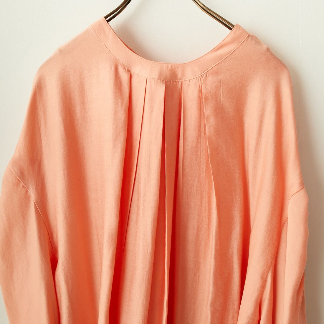 CHIGNON [シニヨン] シャーリングスリーブシャツ [1636-593JS] ORANGE