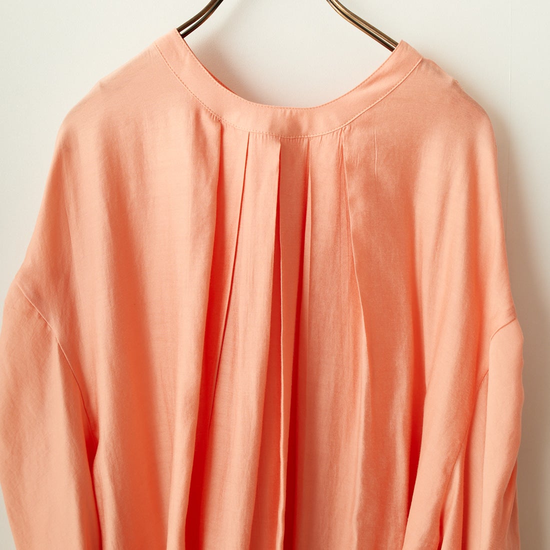 CHIGNON [シニヨン] シャーリングスリーブシャツ [1636-593JS] ORANGE