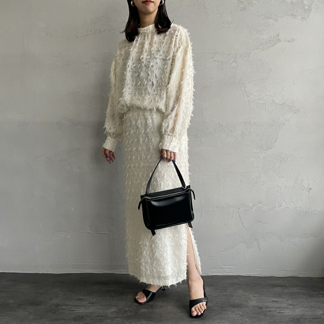 By/m [バイエム] ジャガードフリンジ フェザーナローロングスカート [23142061] 02 OFF &&モデル身長：163cm 着用サイズ：F&&