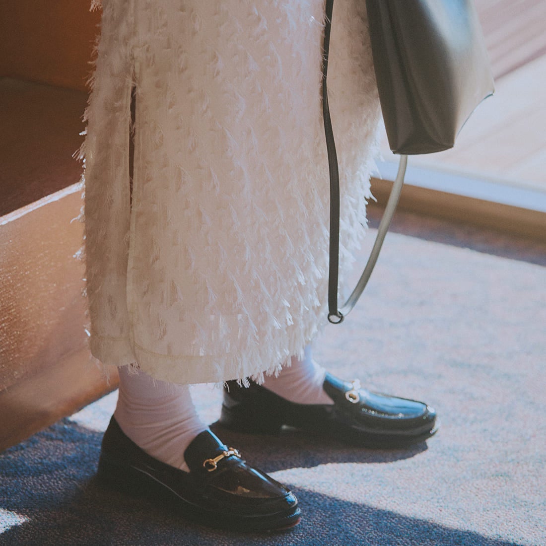 By/m [バイエム] ジャガードフリンジ フェザーナローロングスカート [23142061] 02 OFF &&モデル身長：165cm 着用サイズ：F&&