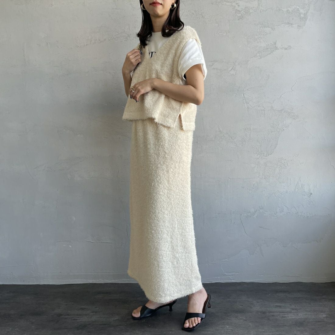 By/m [バイエム] フェザーフリンジ ナローロングスカート [23142066] 02 OFF &&モデル身長：163cm 着用サイズ：F&&