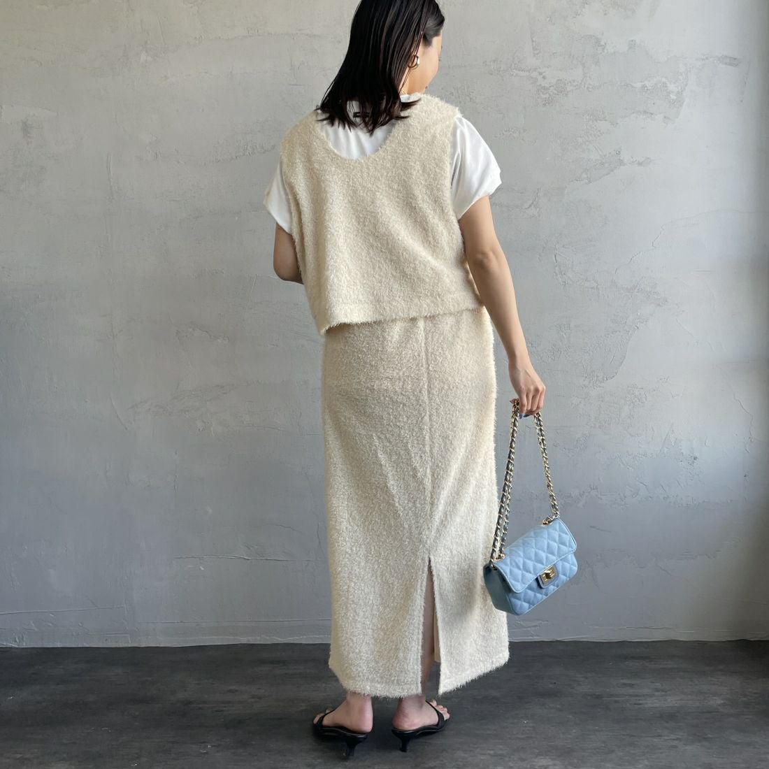 By/m [バイエム] フェザーフリンジ ナローロングスカート [23142066] 02 OFF &&モデル身長：163cm 着用サイズ：F&&