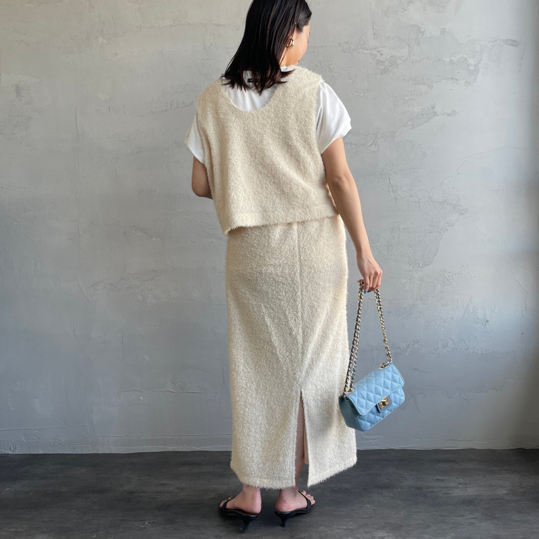 By/m [バイエム] フェザーフリンジ ナローロングスカート [23142066] 02 OFF &&モデル身長：163cm 着用サイズ：F&&