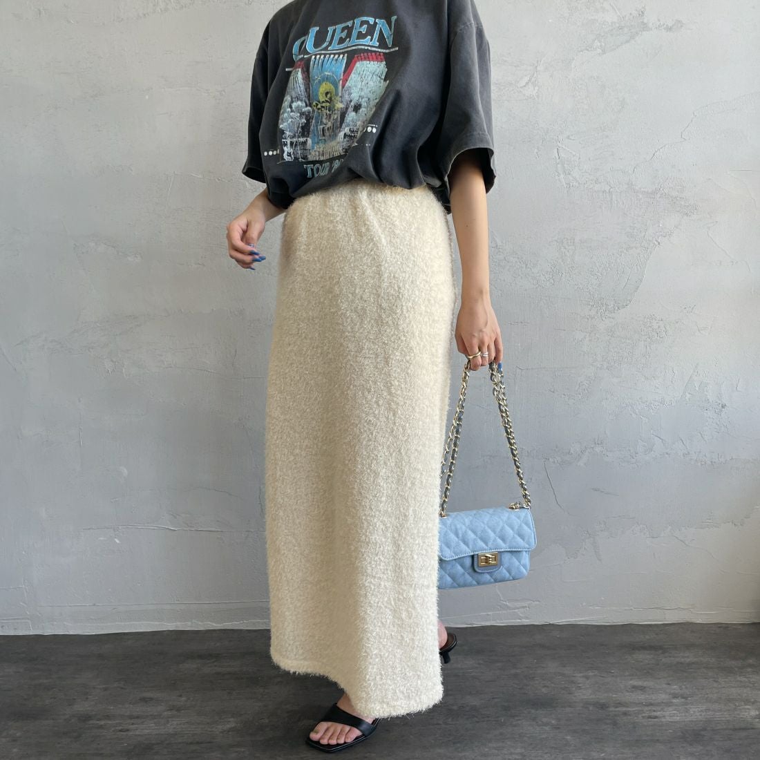 By/m [バイエム] フェザーフリンジ ナローロングスカート [23142066] 02 OFF &&モデル身長：163cm 着用サイズ：F&&