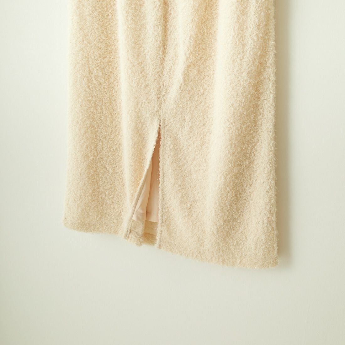 By/m [バイエム] フェザーフリンジ ナローロングスカート [23142066] 02 OFF