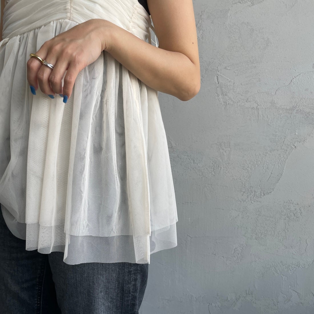 By/m [バイエム] ギャザーチュールキャミソール [24112008] 02 OFF &&モデル身長：163cm 着用サイズ：F&&