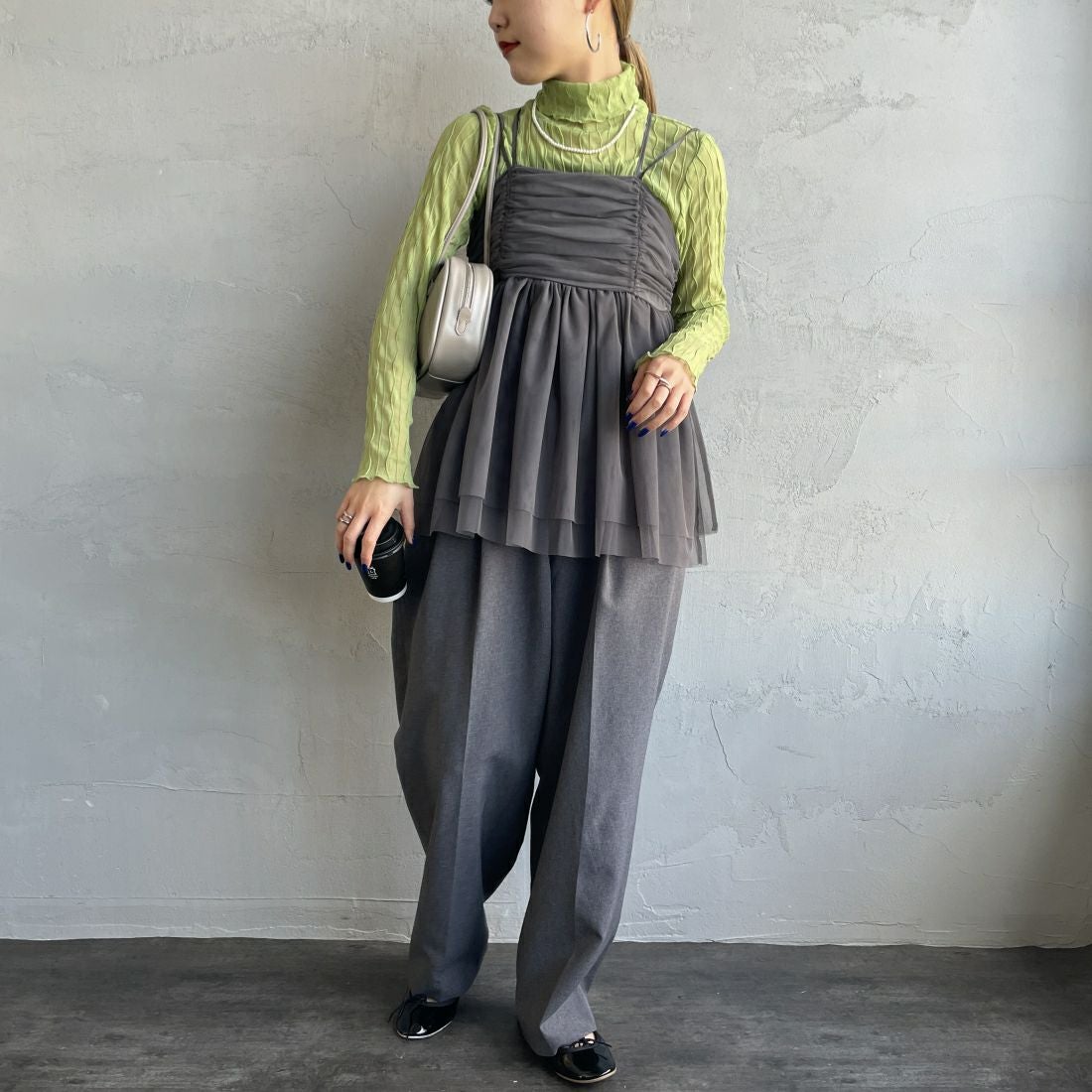 By/m [バイエム] ギャザーチュールキャミソール [24112008] 07 GRAY &&モデル身長：156cm 着用サイズ：F&&