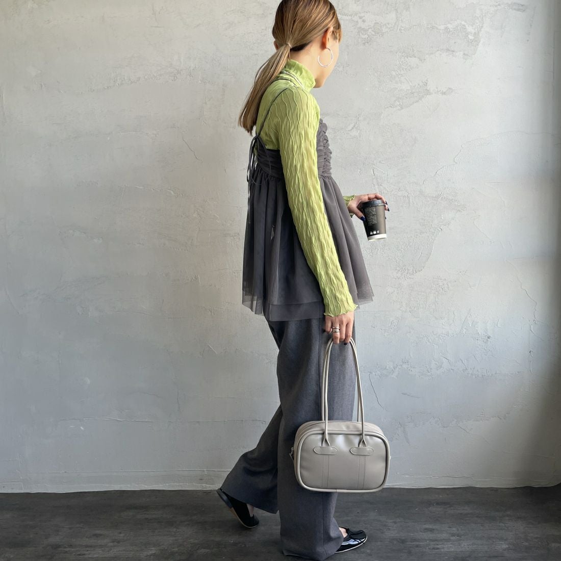 By/m [バイエム] ギャザーチュールキャミソール [24112008] 07 GRAY &&モデル身長：156cm 着用サイズ：F&&