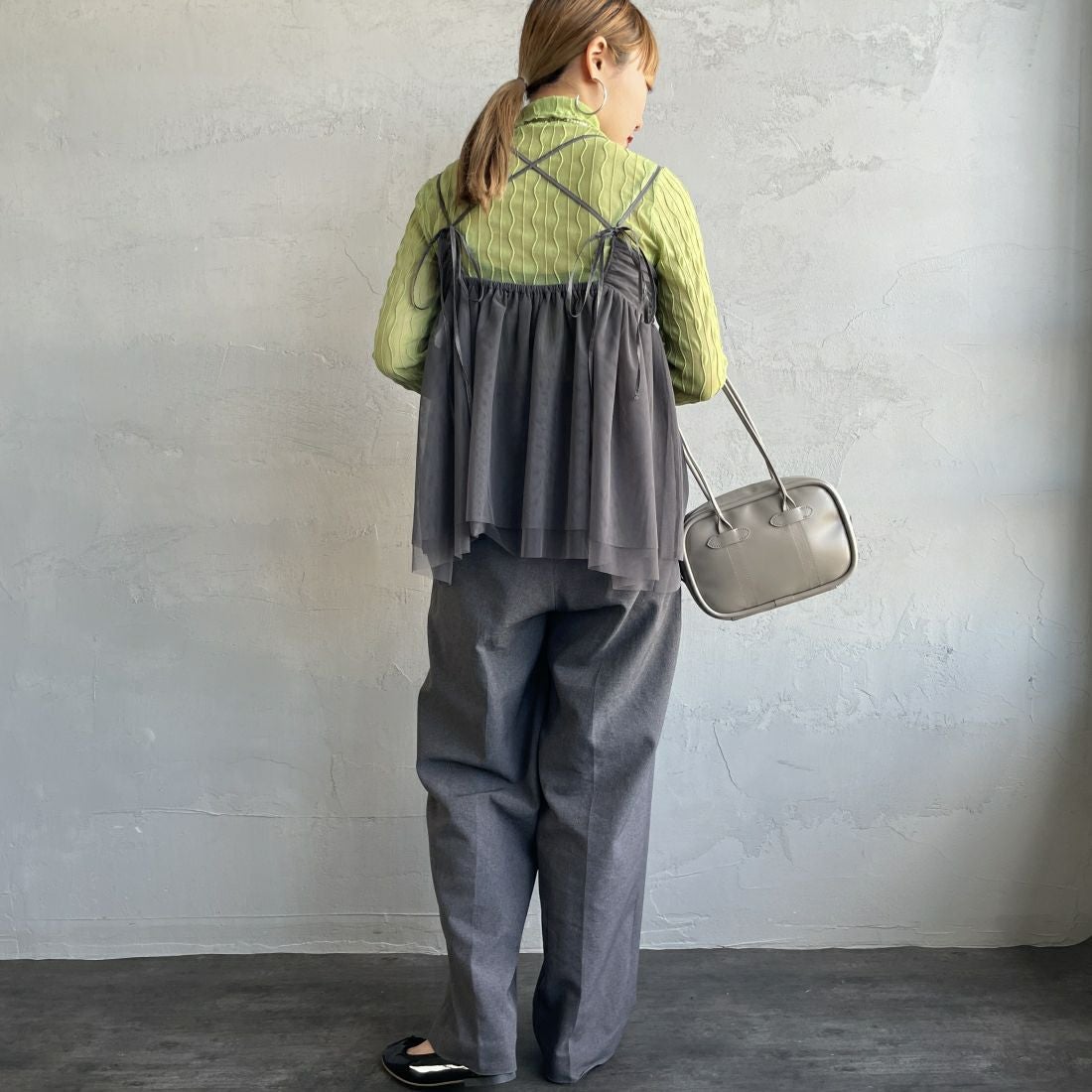 By/m [バイエム] ギャザーチュールキャミソール [24112008] 07 GRAY &&モデル身長：156cm 着用サイズ：F&&