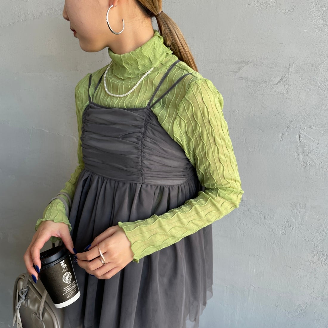 By/m [バイエム] ギャザーチュールキャミソール [24112008] 07 GRAY &&モデル身長：156cm 着用サイズ：F&&