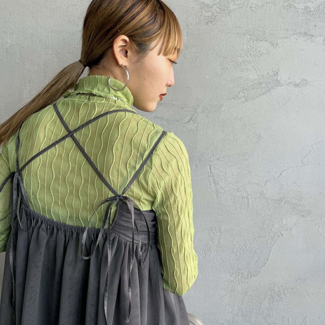 By/m [バイエム] ギャザーチュールキャミソール [24112008] 07 GRAY &&モデル身長：156cm 着用サイズ：F&&