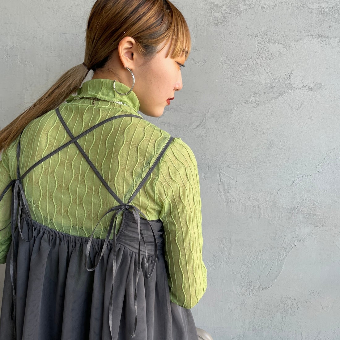 By/m [バイエム] ギャザーチュールキャミソール [24112008] 07 GRAY &&モデル身長：156cm 着用サイズ：F&&