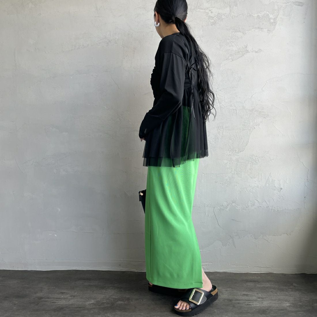 By/m [バイエム] ギャザーチュールキャミソール [24112008] 09 BLACK &&モデル身長：156cm 着用サイズ：F&&