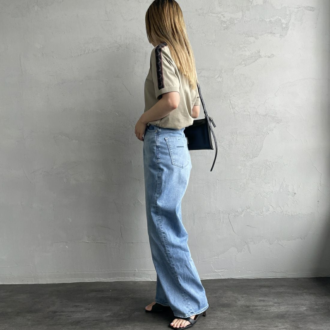 FRED PERRY [フレッドペリー] コントラストテープ リンガーTシャツ [M4613] U84 WARM G &&モデル身長：156cm 着用サイズ：S&&