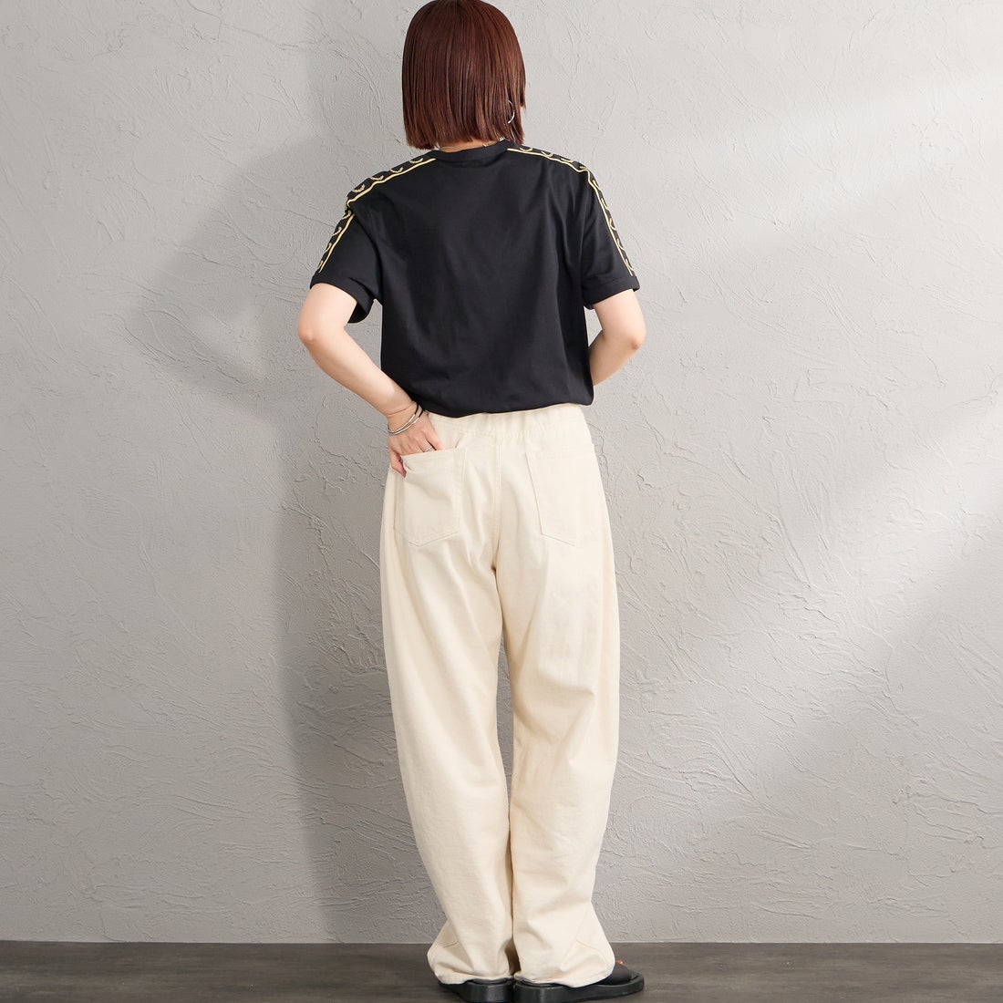 FRED PERRY [フレッドペリー] コントラストテープ リンガーTシャツ [M4613] 90A BLACK/ &&モデル身長：159cm 着用サイズ：S&&