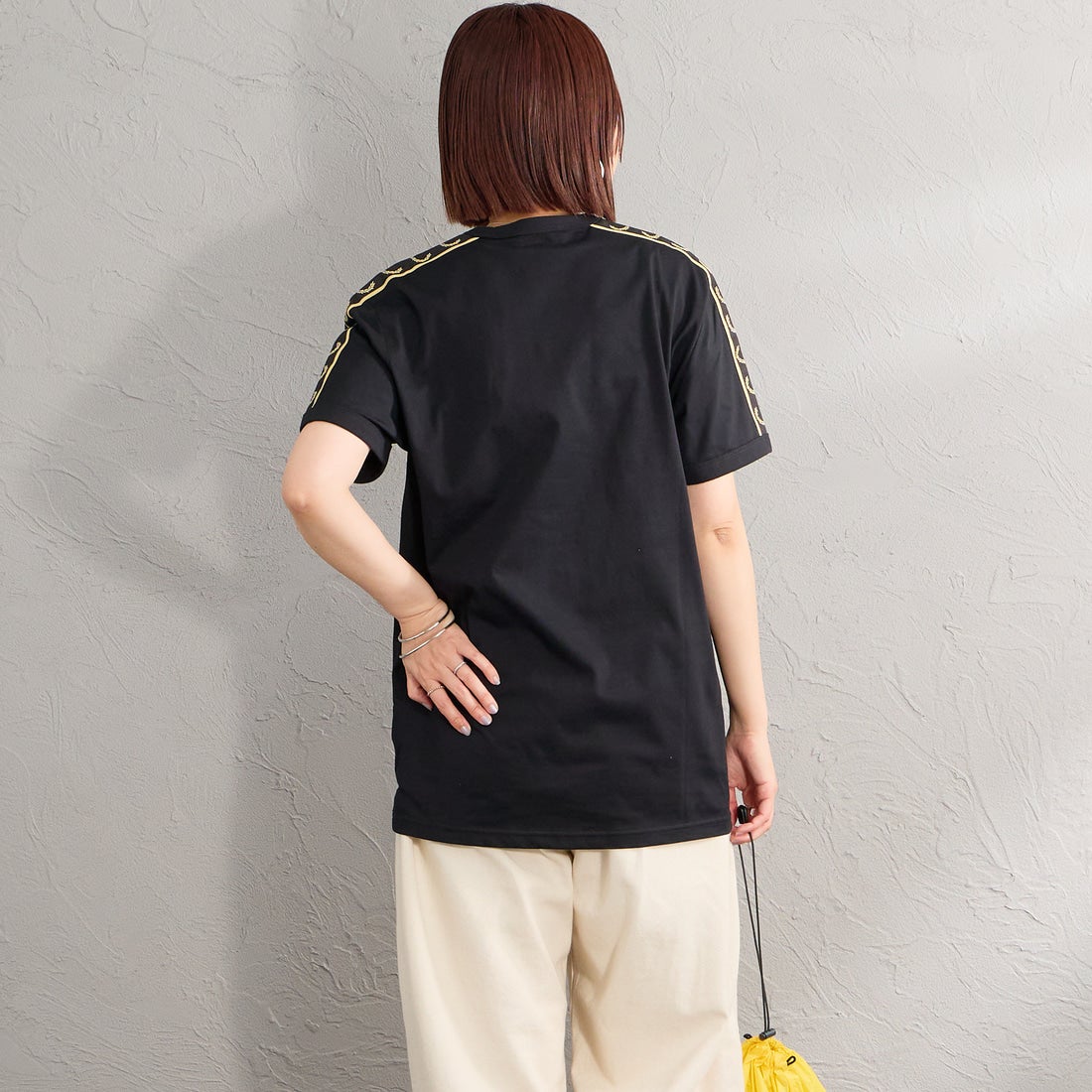 FRED PERRY [フレッドペリー] コントラストテープ リンガーTシャツ [M4613] 90A BLACK/ &&モデル身長：159cm 着用サイズ：S&&