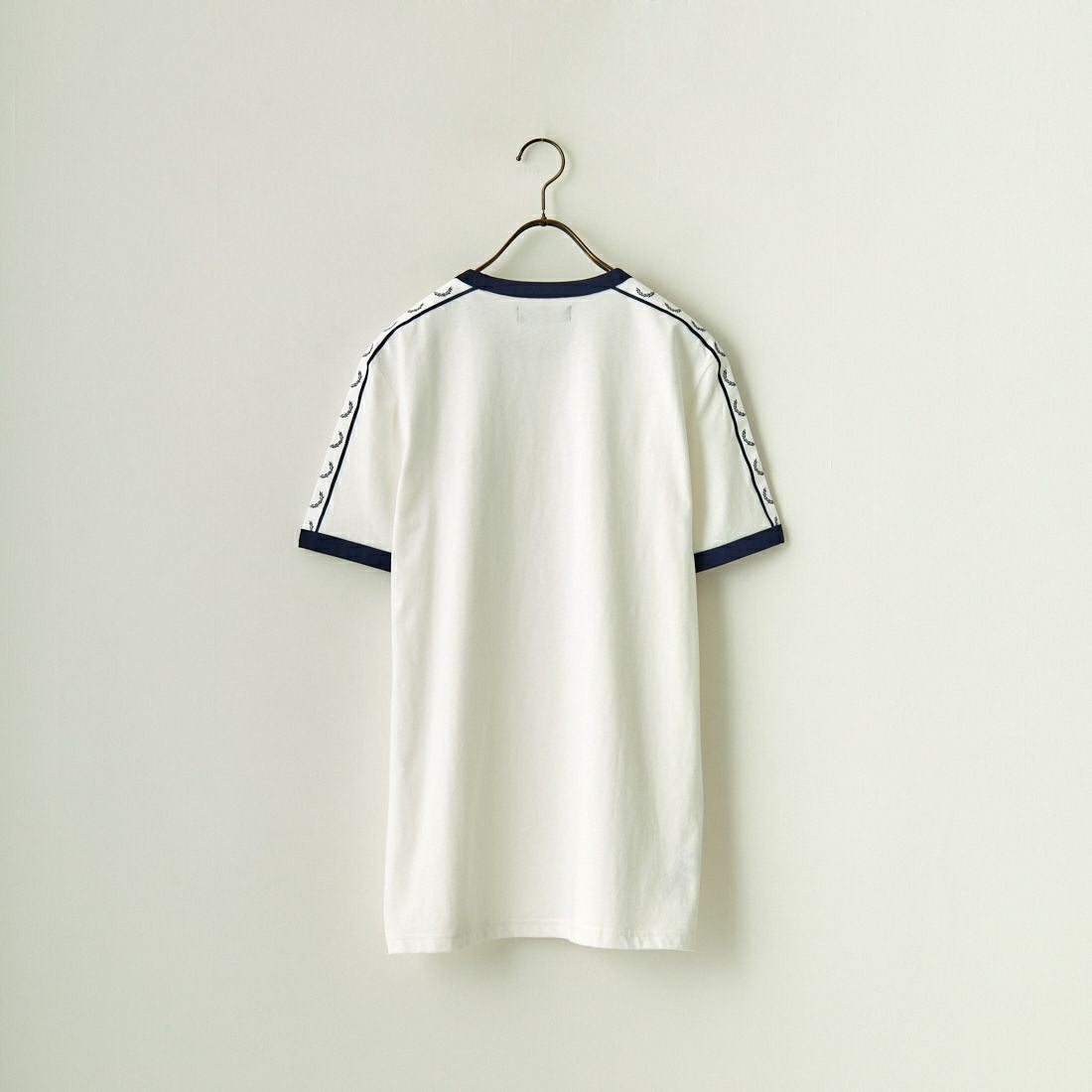 FRED PERRY [フレッドペリー] テープドリンガーTシャツ [M4620] 129 SNOW W