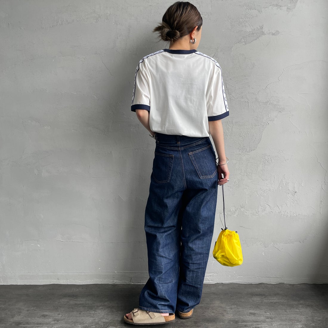 FRED PERRY [フレッドペリー] テープドリンガーTシャツ [M4620] 129 SNOW W &&モデル身長：150cm 着用サイズ：S&&