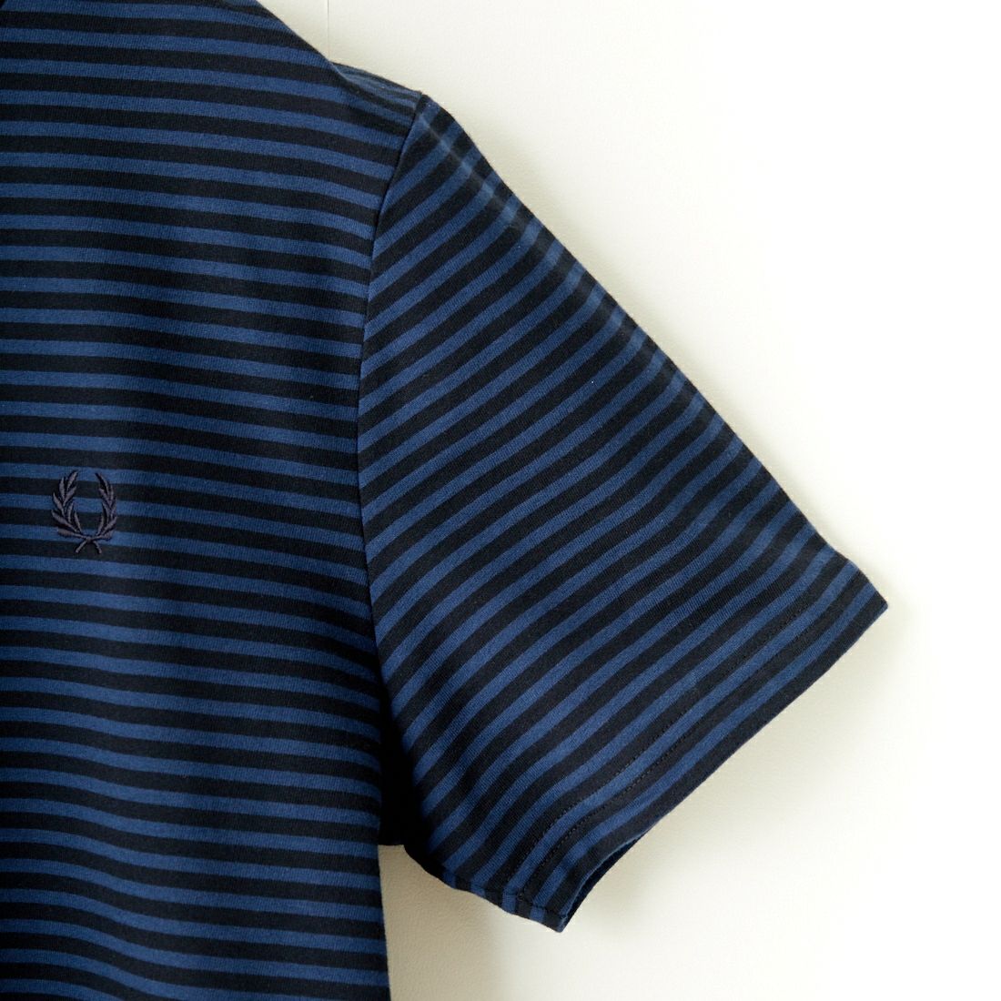 FRED PERRY [フレッドペリー] ファインストライプ ヘビーウエイトTシャツ [M6581] Y92 NAVY/T