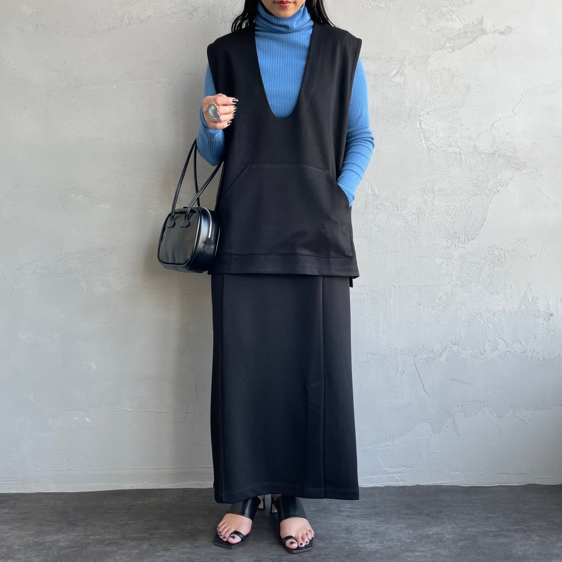 09 BLACK&&モデル身長：156cm　着用サイズ：F&&