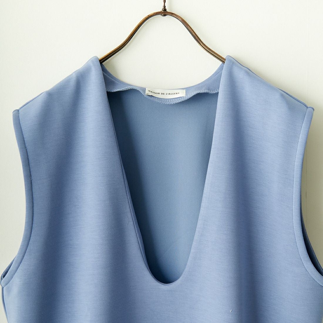 Maison de L'allure [メゾン ドゥ ラリュール] Uネック プルオーバーベスト [23142024] 12 BLUE