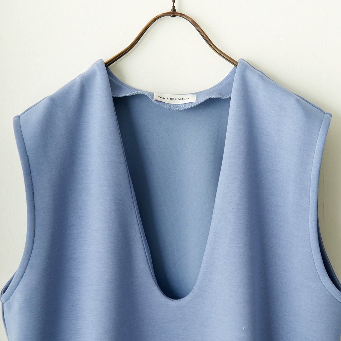Maison de L'allure [メゾン ドゥ ラリュール] Uネック プルオーバーベスト [23142024] 12 BLUE