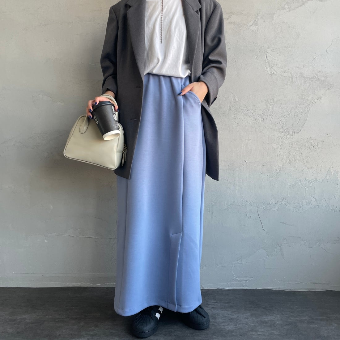 Maison de L'allure [メゾン ドゥ ラリュール] 切替デザイン ナロースカート [23142025] 12 BLUE&&モデル身長：156cm　着用サイズ：S&&