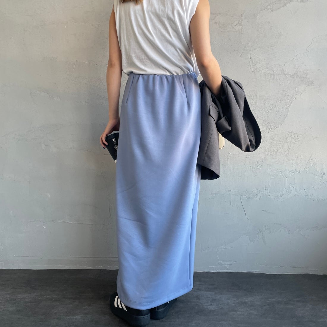 Maison de L'allure [メゾン ドゥ ラリュール] 切替デザイン ナロースカート [23142025] 12 BLUE&&モデル身長：156cm　着用サイズ：S&&