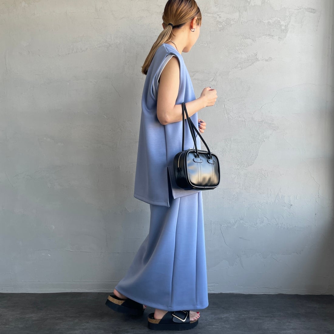 Maison de L'allure [メゾン ドゥ ラリュール] 切替デザイン ナロースカート [23142025] 12 BLUE&&モデル身長：156cm　着用サイズ：S&&