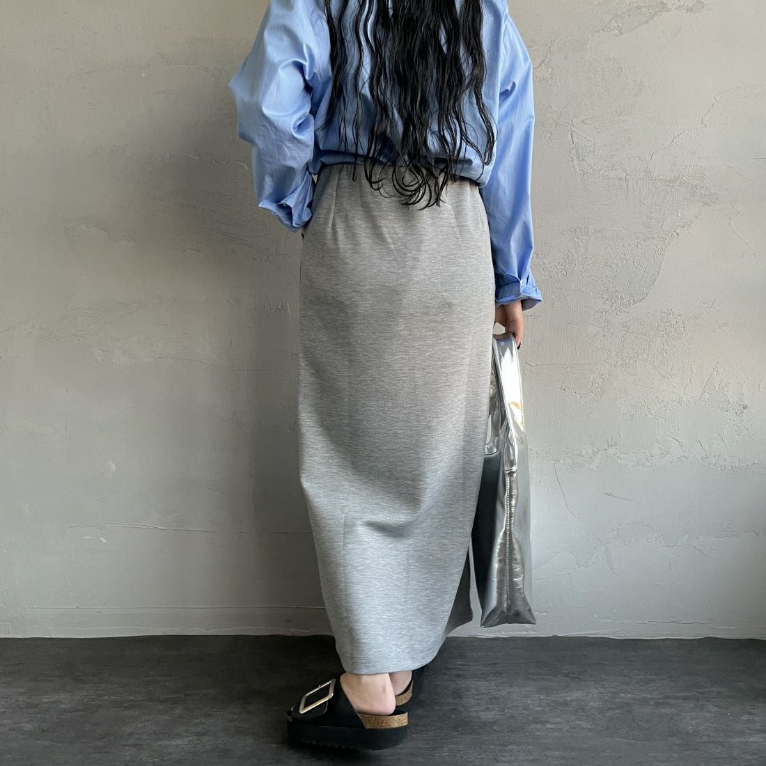 Maison de L'allure [メゾン ドゥ ラリュール] 切替デザイン ナロースカート [23142025] 07 T.GRAY&&モデル身長：156cm　着用サイズ：M&&